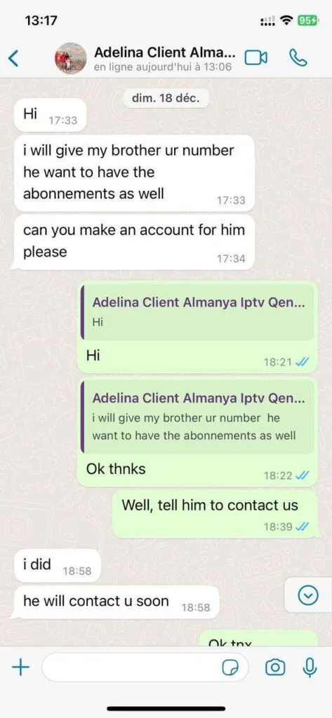 Customer support chat guiding user through Smart TV HOT Player installation